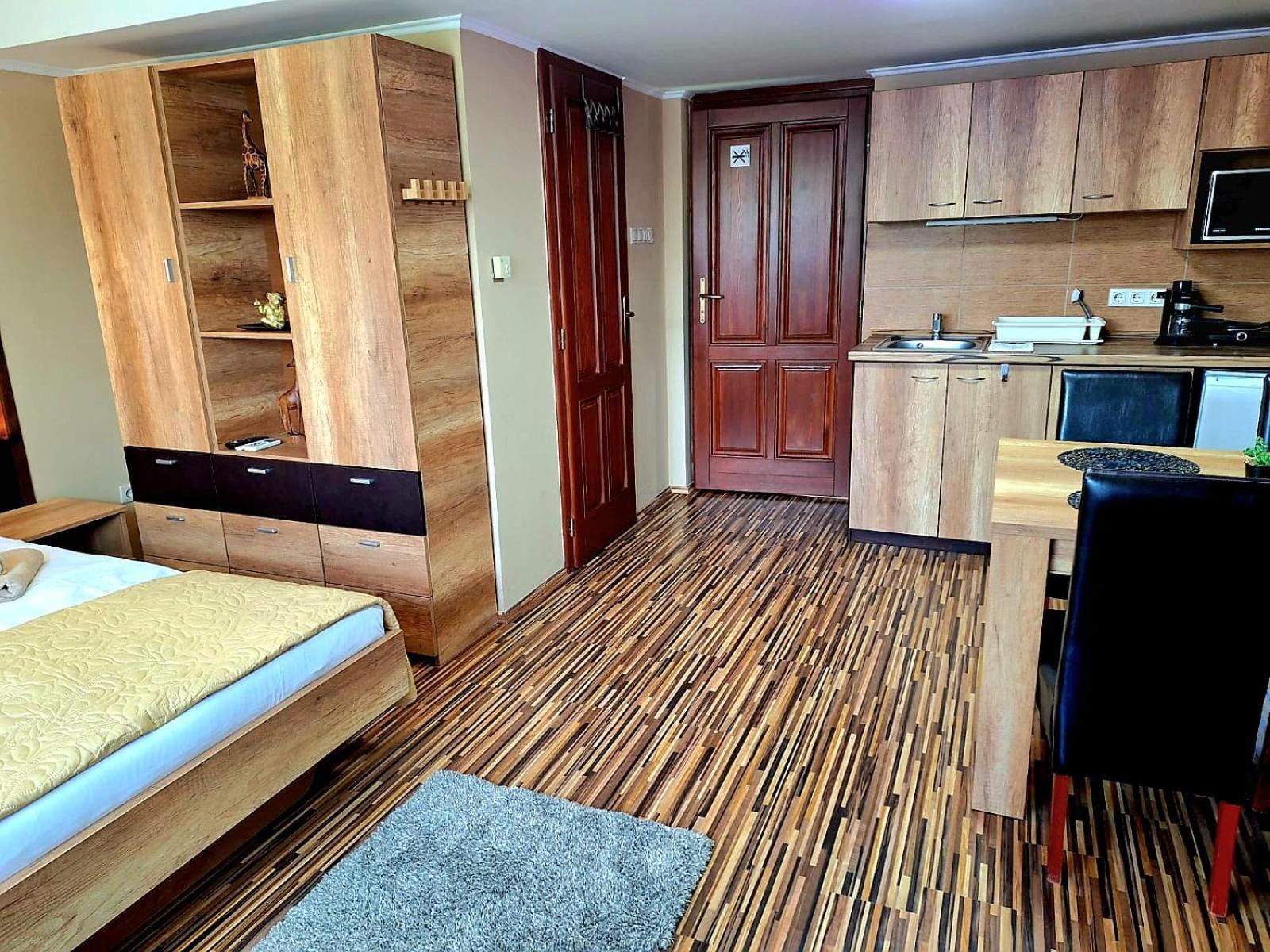 Angyal Apartman Gyula Exterior foto